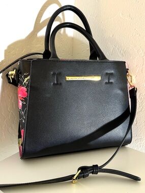 BETSY JOHNSON Black Floral Accent Structured Handbag